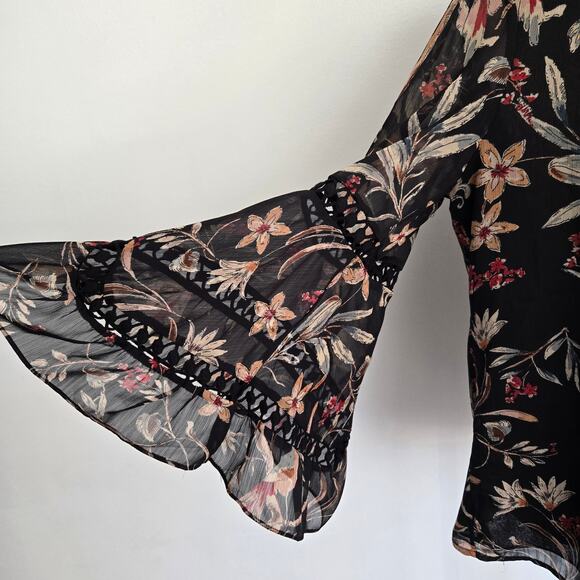 Anthropologie Maeve Odette Blouse Black Floral Bell Sleeves Crochet Women Medium - Picture 10 of 13